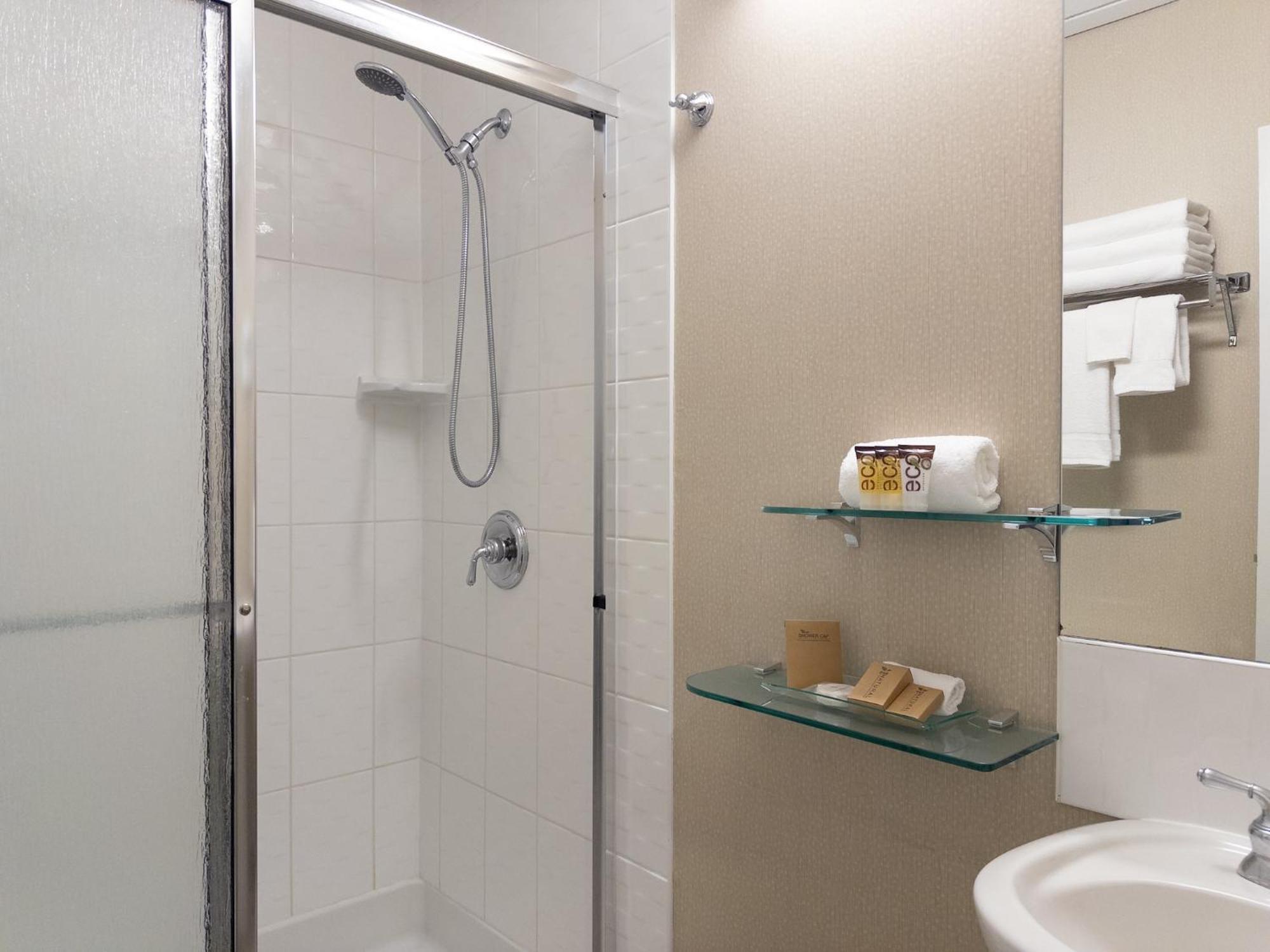 Carriage House Hotel And Conference Centre YYC Dış mekan fotoğraf